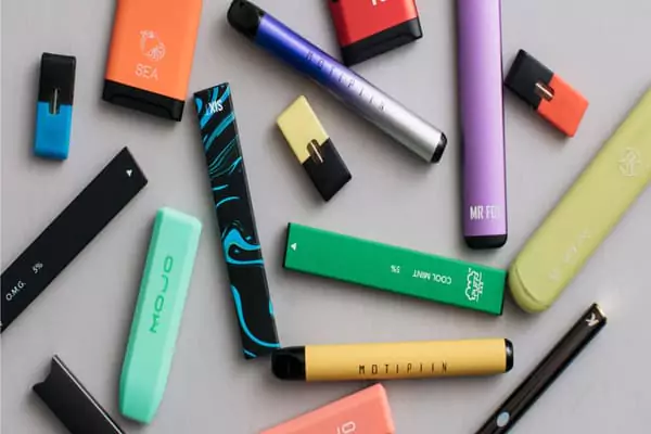 disposable e-cigs (ηλεκτρονικά τσιγάρα μιας χρήσης)